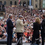 Moderatorin Bettina Rust begrüßte gemeinsam mit Hans-Reiner Schröder, Direktor BMW Berlin, Staatsopern-Intendant Jürgen Flimm und Berlins Regierendem Bürgermeister Michael Müller ...