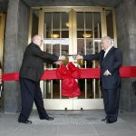 Herbst 2010: Jürgen Flimm, Daniel Barenboim und all die anderen erwecken das Schiller Theater aus dem Dornröschenschlaf...