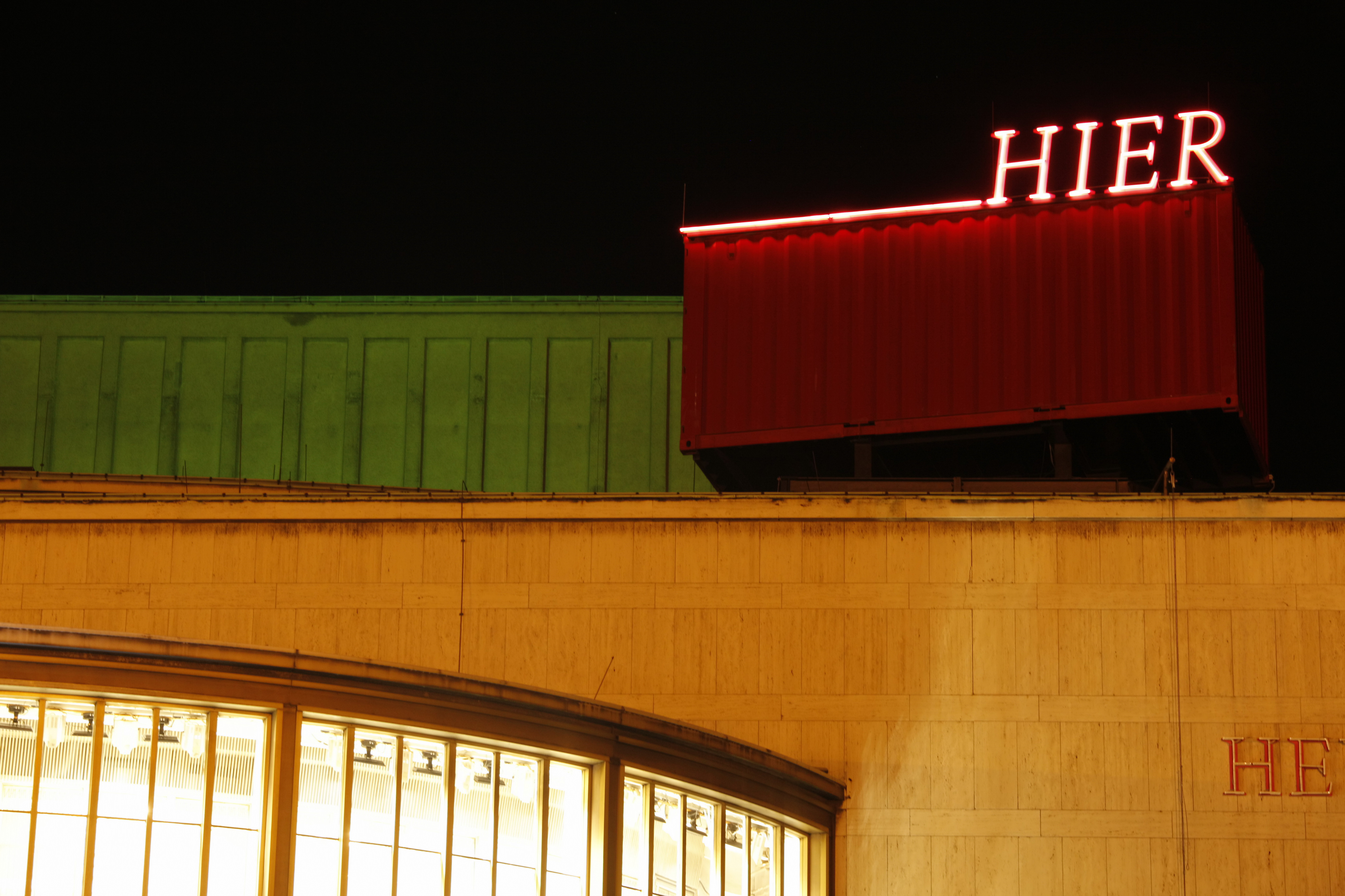 »Hier das Schiller Theater...